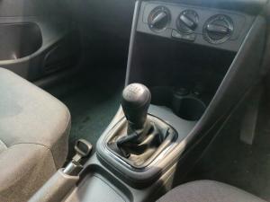 Volkswagen Polo Vivo hatch 1.4 - Image 8