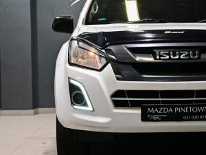 Isuzu KB 250D-Teq double cab Hi-Rider - Image 4