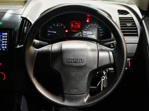Isuzu KB 250D-Teq double cab Hi-Rider - Image 8