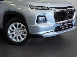 Suzuki Grand Vitara 1.5 GL manual - Image 2