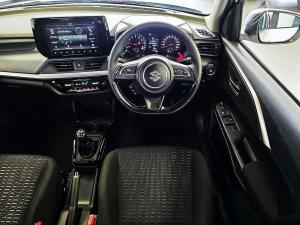 Suzuki Swift 1.2 GLX manual - Image 13