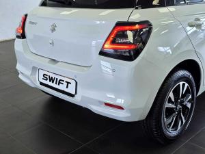 Suzuki Swift 1.2 GLX manual - Image 3