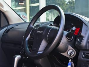 Isuzu D-Max 250 double cab Hi-Ride auto - Image 10