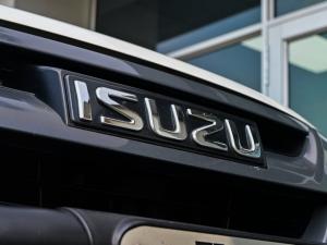 Isuzu D-Max 250 double cab Hi-Ride auto - Image 6
