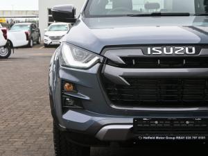 Isuzu D-Max 3.0TD double cab V-Cross - Image 2