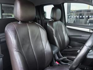 Isuzu KB 300D-Teq Extended cab LX - Image 15