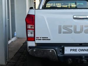 Isuzu KB 300D-Teq Extended cab LX - Image 21