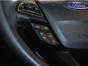 Ford EcoSport 1.0T Titanium auto - Image 24