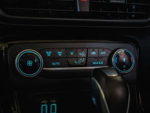 Ford EcoSport 1.0T Titanium auto - Image 31