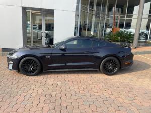 Ford Mustang 5.0 GT fastback - Image 2