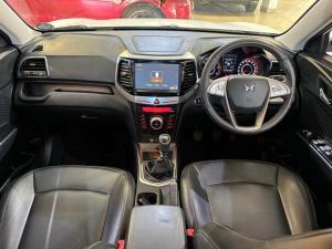 Mahindra XUV300 1.5TD W8 - Image 13