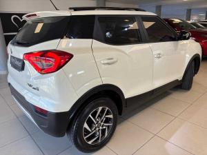 Mahindra XUV300 1.5TD W8 - Image 7