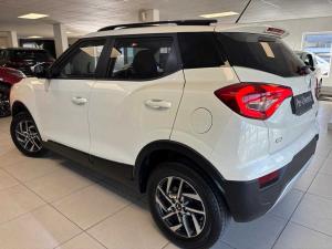 Mahindra XUV300 1.2T W8 - Image 9