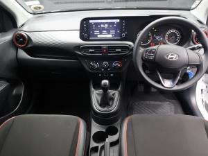 Hyundai Grand i10 1.0 Premium hatch - Image 8
