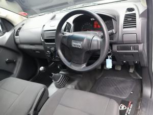 Isuzu D-Max Gen 6 250c single cab Fleetside - Image 3