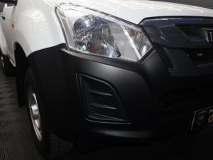 Isuzu D-Max Gen 6 250c single cab Fleetside - Image 6