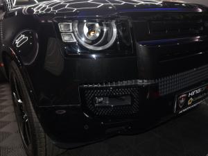 Land Rover Defender 110 D350 X-Dynamic HSE - Image 6