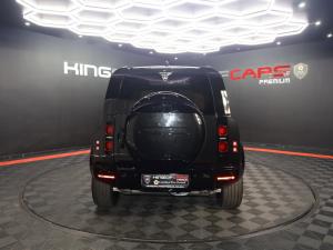 Land Rover Defender 110 D350 X-Dynamic HSE - Image 5