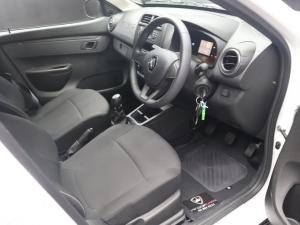 Renault Kwid 1.0 Life - Image 9