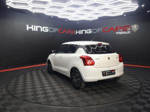 Suzuki Swift 1.2 GLX auto - Image 4