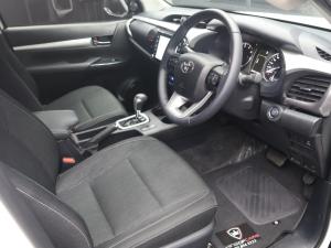 Toyota Hilux 2.8GD-6 48V double cab Raider - Image 9