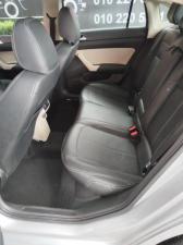 Volkswagen Polo sedan 1.6 Comfortline auto - Image 6