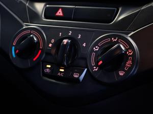 Toyota Starlet 1.4 XS auto - Image 17