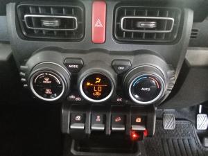 Suzuki Jimny 1.5 GLX AllGrip 5-door manual - Image 6