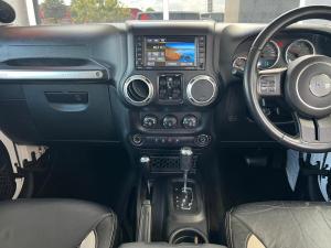 Jeep Wrangler Unlimited 2.8CRD Altitude - Image 11