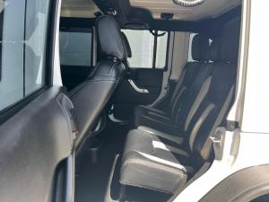 Jeep Wrangler Unlimited 2.8CRD Altitude - Image 8
