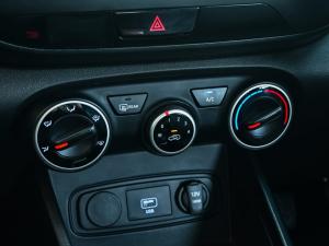 Hyundai Venue 1.0T Motion - Image 14