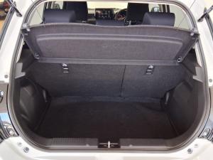 Suzuki Swift 1.2 GLX auto - Image 15