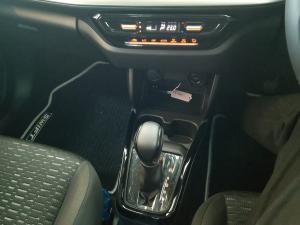 Suzuki Swift 1.2 GLX auto - Image 16