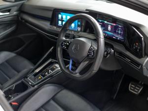 Volkswagen Golf R - Image 10