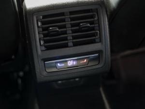 Volkswagen Golf R - Image 18