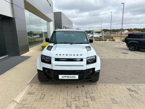 Land Rover Defender 130 D300 X-Dynamic HSE - Image 2