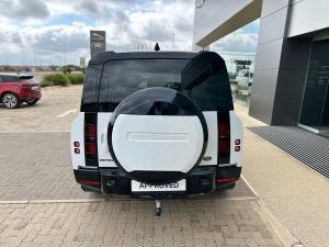 Land Rover Defender 130 D300 X-Dynamic HSE - Image 6