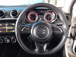 Suzuki Swift 1.2 GLX auto - Image 11