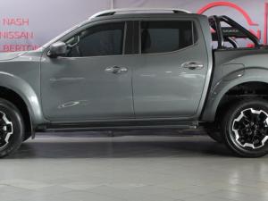 Nissan Navara 2.5DDTi double cab LE 4x4 - Image 4