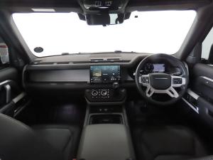Land Rover Defender 110 D300 X-Dynamic HSE - Image 11