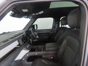 Land Rover Defender 110 D300 X-Dynamic HSE - Image 8