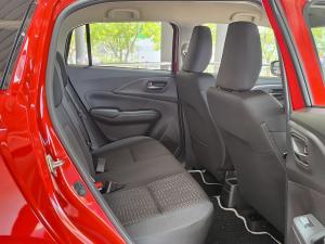 Suzuki Swift 1.2 GLX manual - Image 11