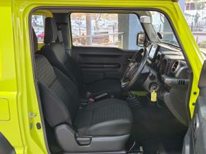 Suzuki Jimny 1.5 GLX AllGrip 3-door manual - Image 17
