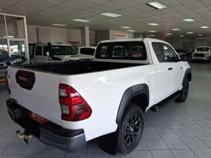 Toyota Hilux 2.8GD-6 Xtra cab Legend manual - Image 3