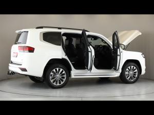 Toyota Land Cruiser 300 3.5T ZX - Image 18