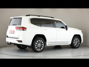 Toyota Land Cruiser 300 3.5T ZX - Image 2