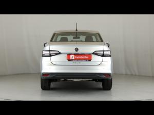 Volkswagen Polo sedan 1.6 manual - Image 5