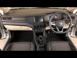 Volkswagen Polo sedan 1.6 manual - Image 6