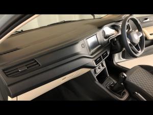 Volkswagen Polo sedan 1.6 manual - Image 7