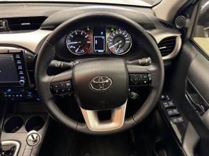 Toyota Hilux 2.8GD-6 48V double cab Raider - Image 8